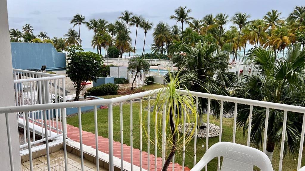 Beachfront Tropical Tantra Apartment San Juan Kültér fotó