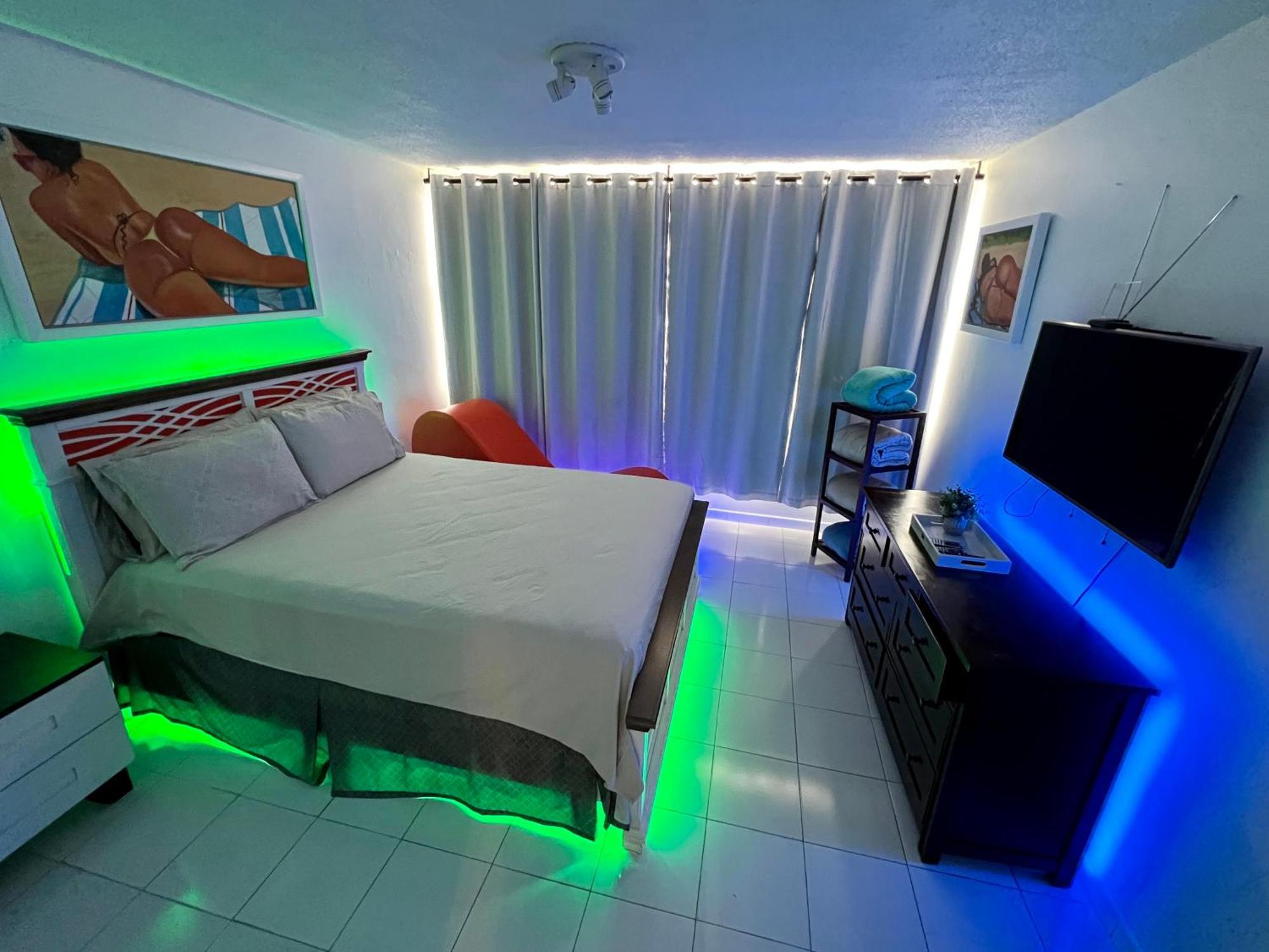 Beachfront Tropical Tantra Apartment San Juan Kültér fotó