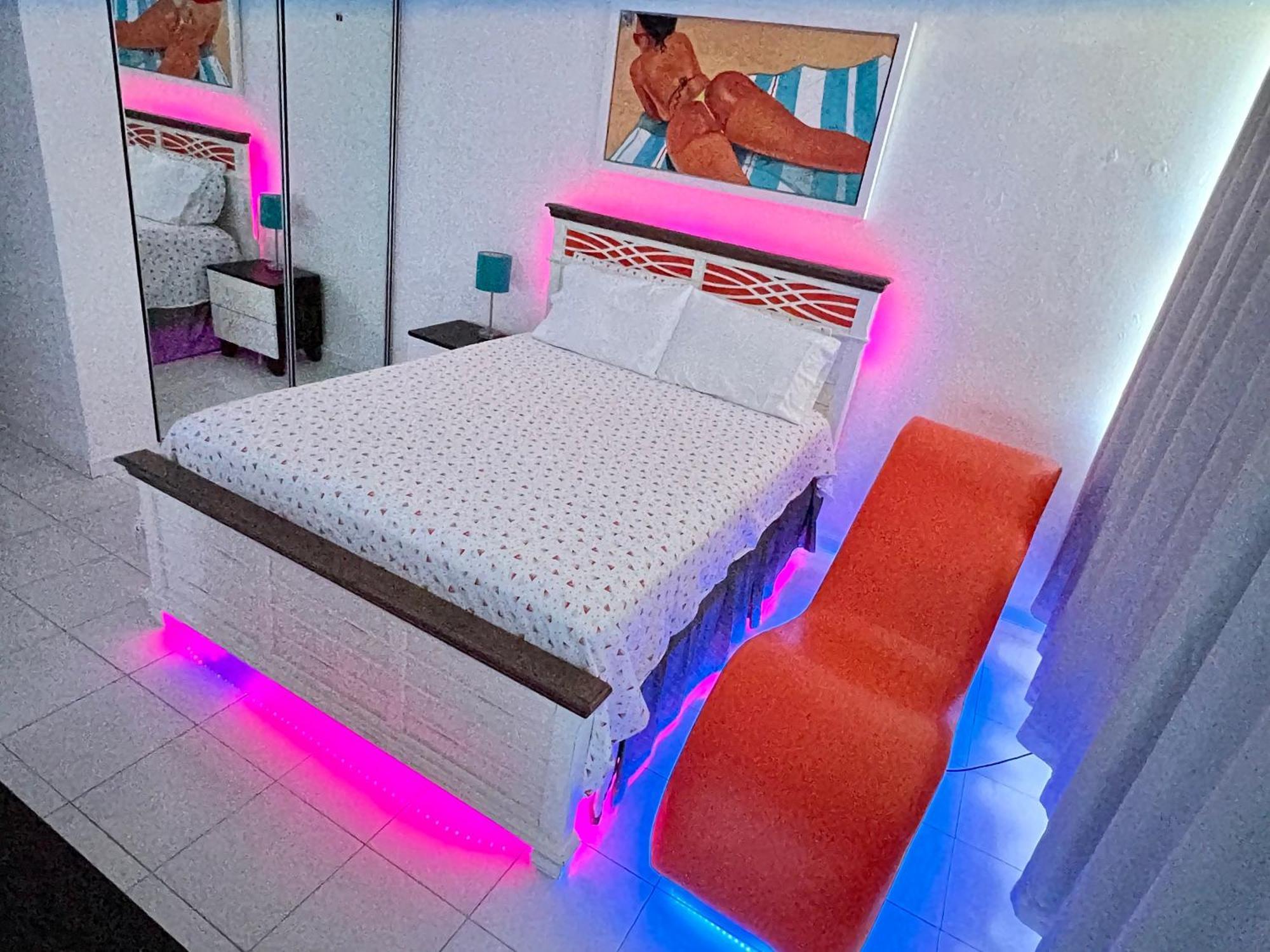 Beachfront Tropical Tantra Apartment San Juan Kültér fotó